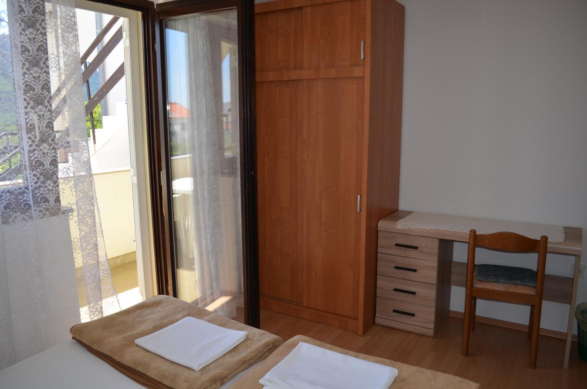 Apartments Aneva 1 Baska  Bagian luar foto
